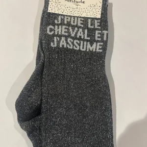 Chaussette Paillettes "J’PUE LE CHEVAL ET J’ASSUME" - Paillettes Attitude