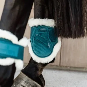 bbfd_150443c9-cf80-49ef-b365-bc9a6abfd647.jpgv1716045549 Protège-boulet "jeunes chevaux" Velvet mouton vegan - Kentucky